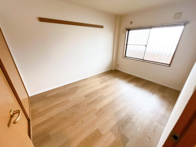 有松ヒルズ　Ａの洋室