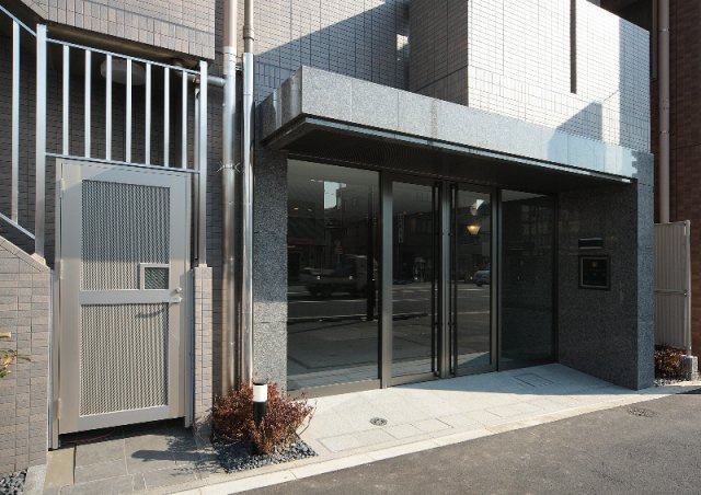 ルーブル清澄白河弐番館のエントランス