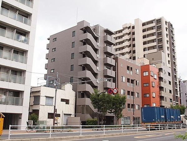 ルーブル清澄白河弐番館の外観