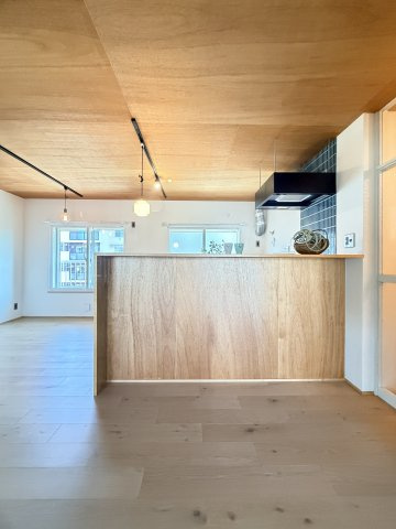 狩口台住宅25号棟の設備|ダクトレール（照明）