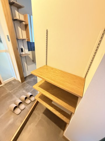 狩口台住宅25号棟の玄関