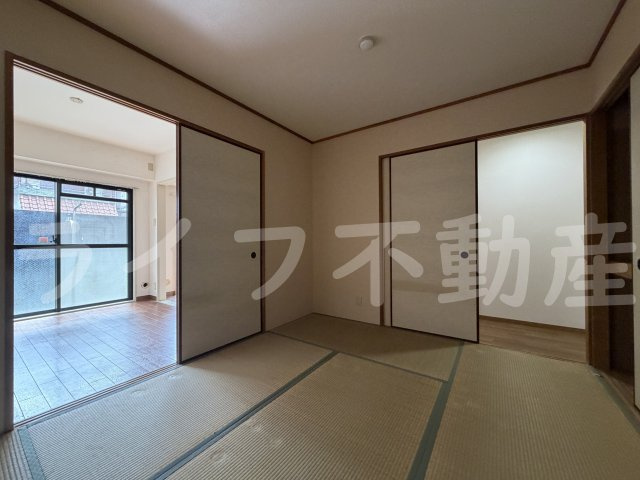 グランドールY2の和室|来客時にも便利な和室付き