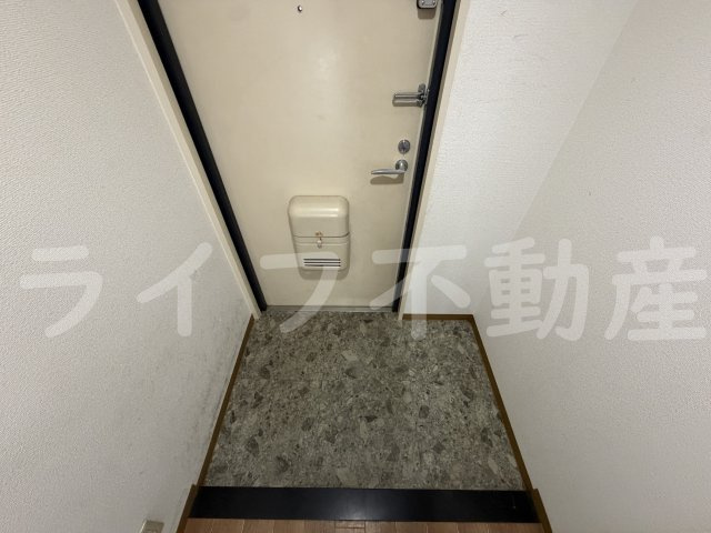 グランドールY2の玄関|明るい玄関です