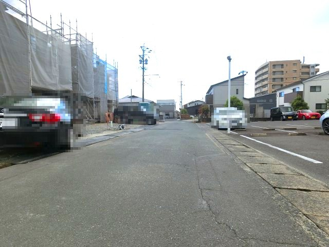 神埼町田道ヶ里4期　1号棟の前面道路含む現地写真|前面道路含む現地写真です