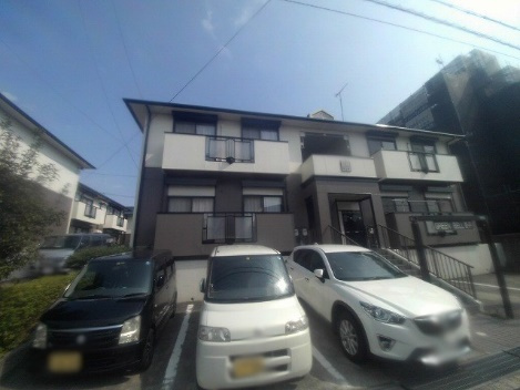 明石市魚住町住吉２丁目のアパートの外観