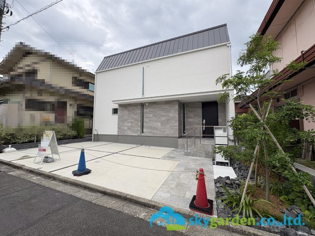 藤沢市片瀬山３丁目　未入居戸建　全１棟の外観