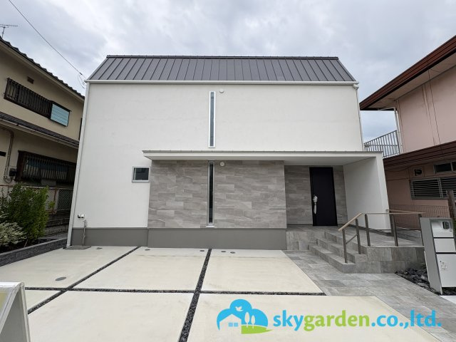藤沢市片瀬山３丁目　未入居戸建　全１棟の外観