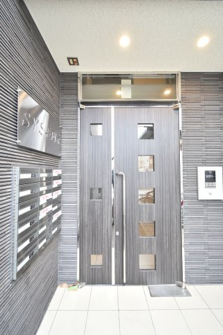 SYS長岡京のエントランス