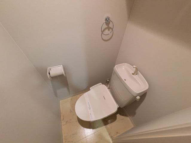 ファミーリエ昭和町のトイレ|落ち着いたトイレです