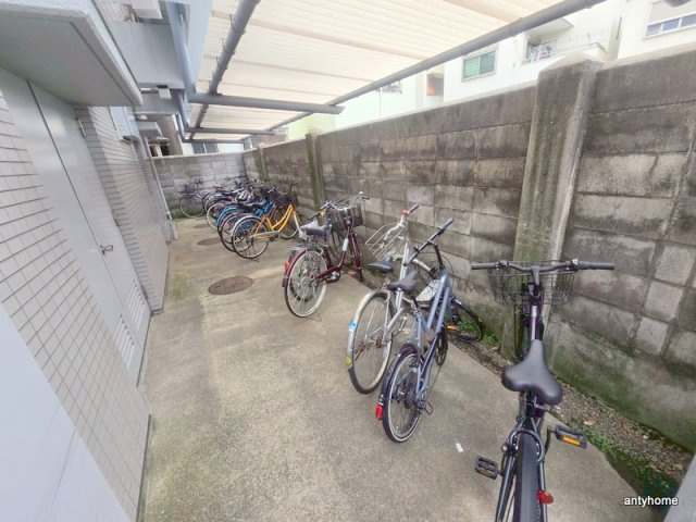 グランベイ豊新　仲介手数料無料の駐車場