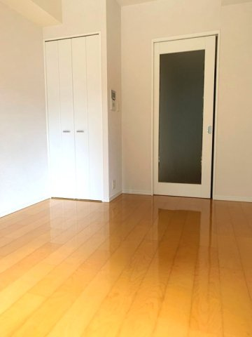 【居間・リビング】クリオ上野毛ラ・モード