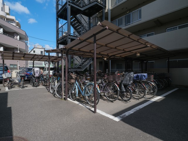 エンゼルハイム立石第三の駐輪場|エンゼルハイム立石第三：敷地内に駐車場・駐輪場・バイク置場ございます！