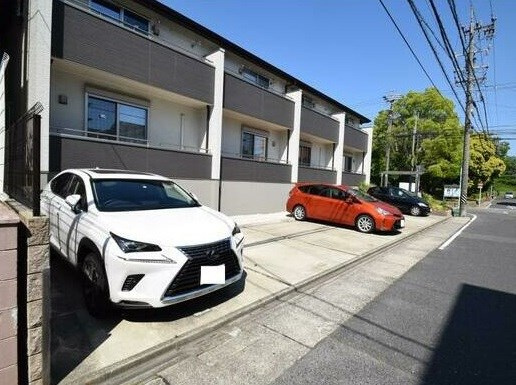 パークメゾンの駐車場