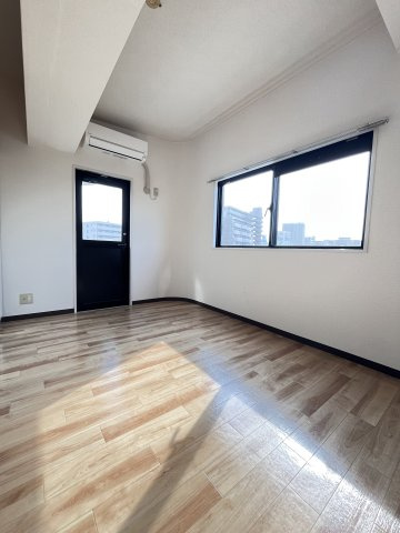 大阪市都島区内代町１丁目の賃貸マンションの洋室