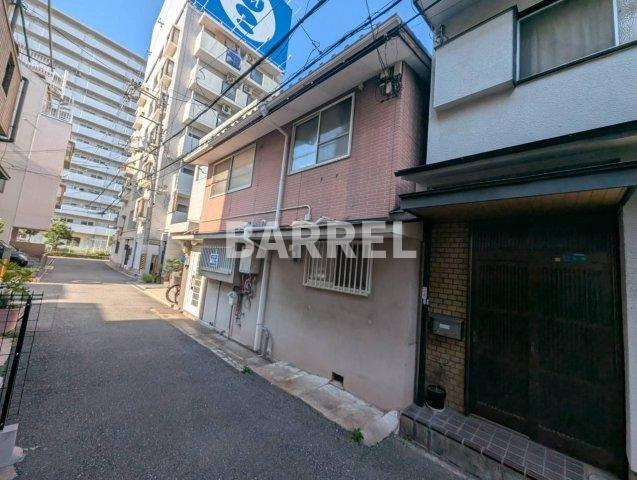 西中島2丁目貸家の外観