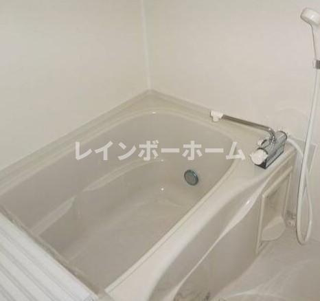 パルス中台の浴室