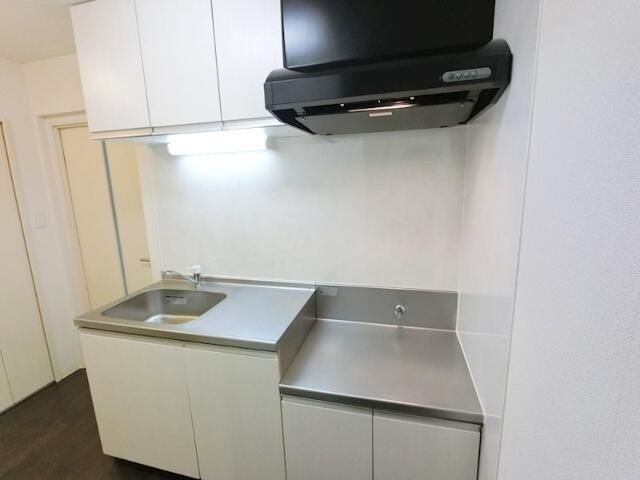 相模原市中央区すすきの町の賃貸マンションのキッチン