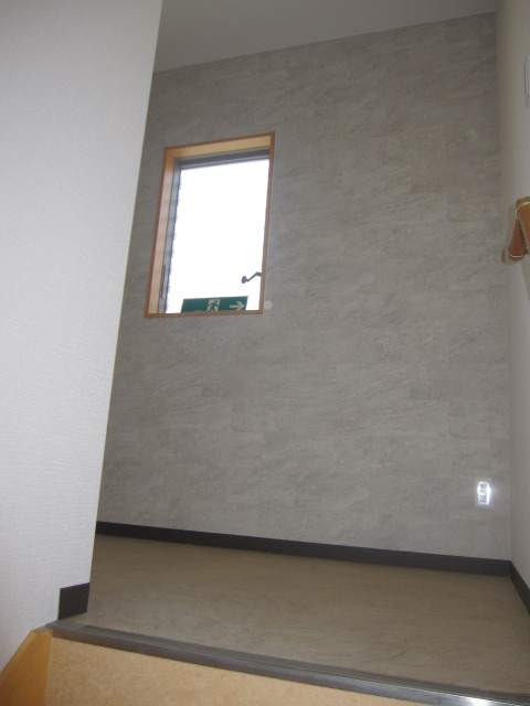 メルディアキューブ箕面牧落 Office & Garageの内装
