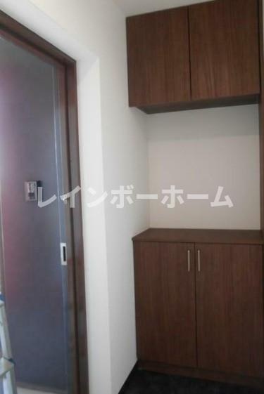 FOR YOUの玄関