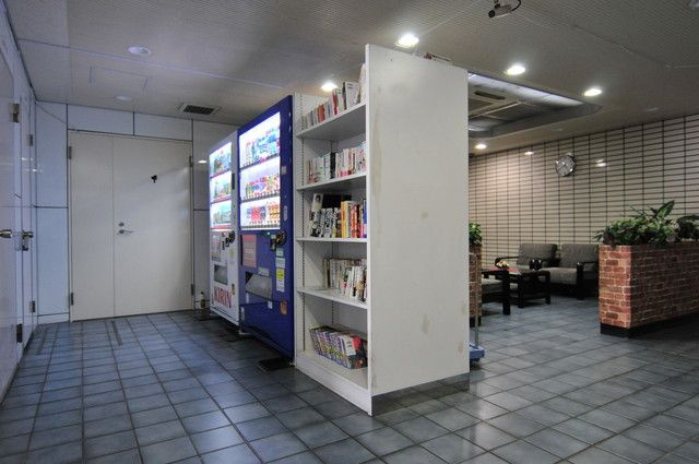 新宿区西新宿４丁目の賃貸マンションのロビー