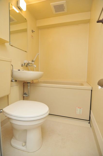 新宿区西新宿４丁目の賃貸マンションの浴室