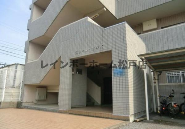 PLENDY北小金のエントランス