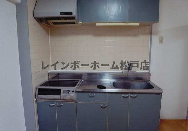 PLENDY北小金のキッチン