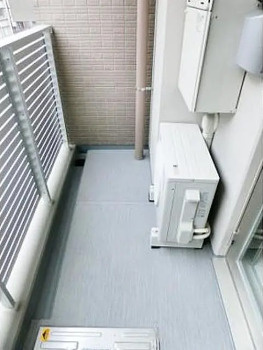 千代田区神田司町２丁目の賃貸マンションのバルコニー