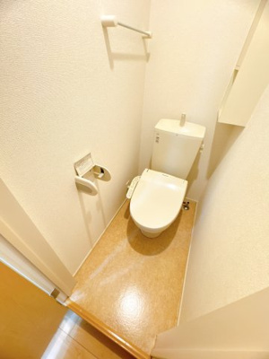 【トイレ】 | アヴァンツァート | ※クリーニング前のお部屋です※同物件、同タイプ、間取り反転のお部屋です