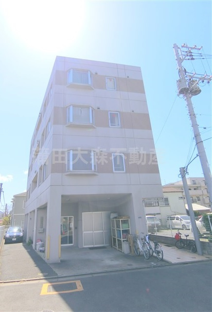サンイースト池上の外観|外観タイル張り　2006年2月築　RC鉄筋コンクリート造地上4階建て総戸数10戸の賃貸マンション　東急池上線池上駅最寄りの東京都大田区池上6丁目　オートロック宅配BOXエレベーター