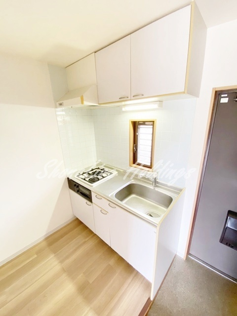 藤沢市湘南台３丁目の賃貸マンションのキッチン|ガスコンロ付きキッチンです。
