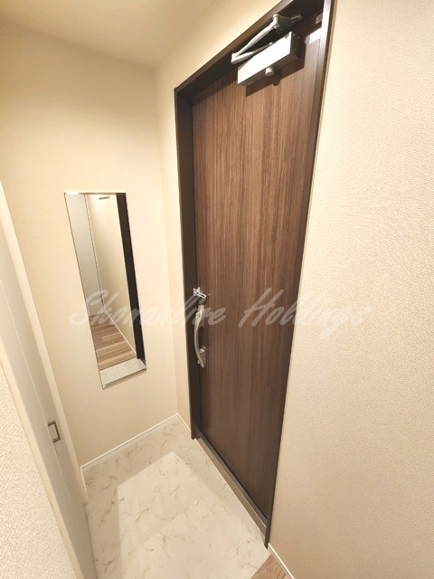 藤沢市鵠沼花沢町の賃貸マンションの玄関
