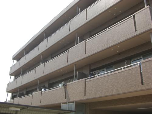 レージュ新栄町の外観