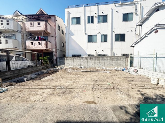 大阪市西成区玉出東　新築一戸建ての外観|周辺は落ち着いた街並みの住宅地！子育てがしやすい住環境です！まだ未完成ですが、現地でしかわからない事もございます。是非一度ご覧ください。