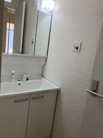 クレイドルガーデン防府市新田 第8の独立洗面台|独立洗面台です。