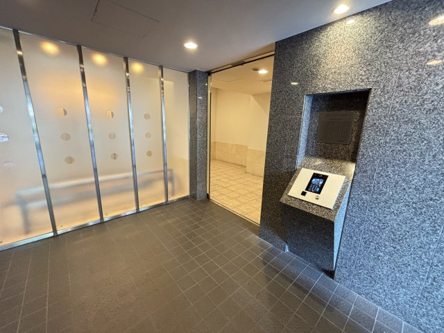 エントランス内