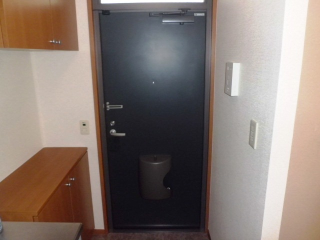 ディマンシュの玄関