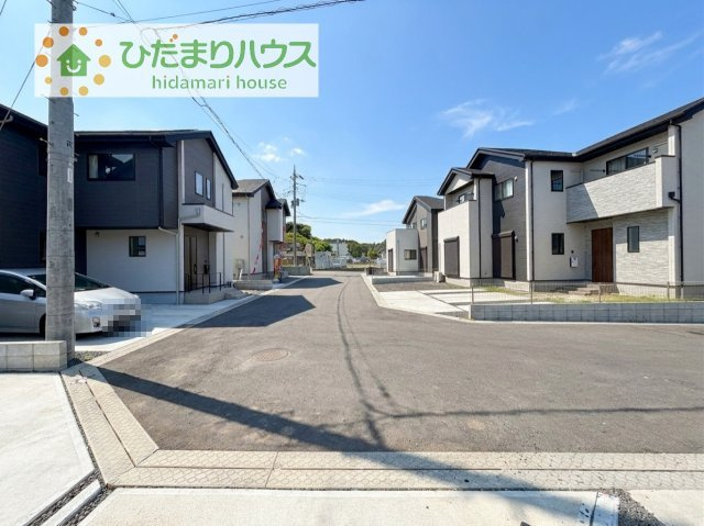 【前面道路含む現地写真】 | 土浦市上高津2期　新築戸建　6号棟 | 是非一度、ご家族そろってご内覧ください♪