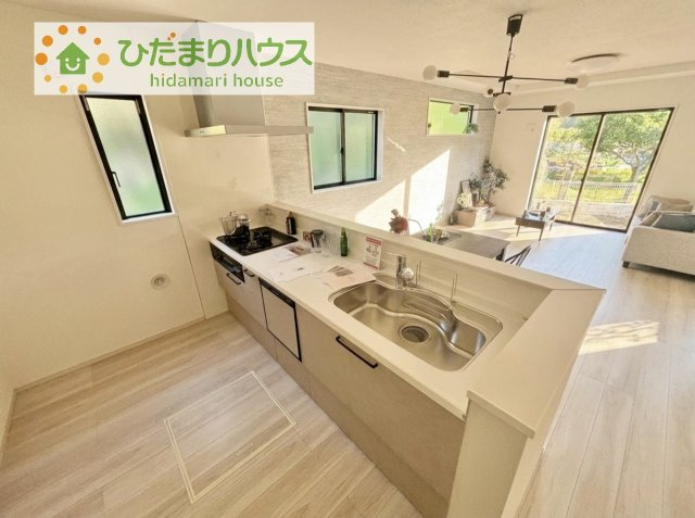【キッチン】 | 土浦市上高津2期　新築戸建　6号棟 | 料理をしながらでも、ご家族との会話を楽しめる対面式キッチン♪