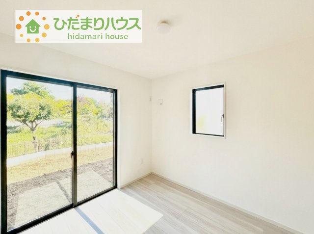 【洋室】 | 土浦市上高津2期　新築戸建　6号棟 | お掃除しやすく、清潔感を保てるのでダニも発生しにくいフローリング♪