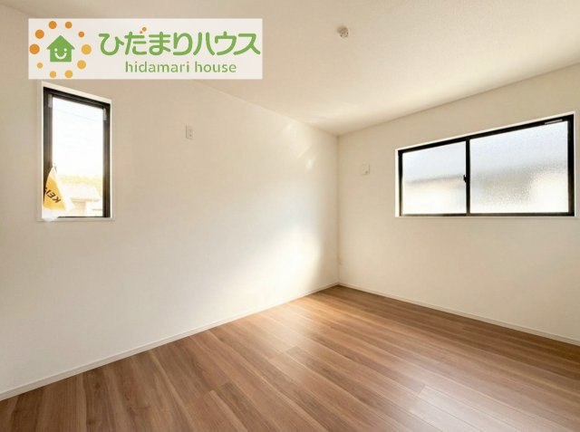 【洋室】 | 土浦市上高津2期　新築戸建　3号棟 | 木の温もりがやさしいフローリング♪