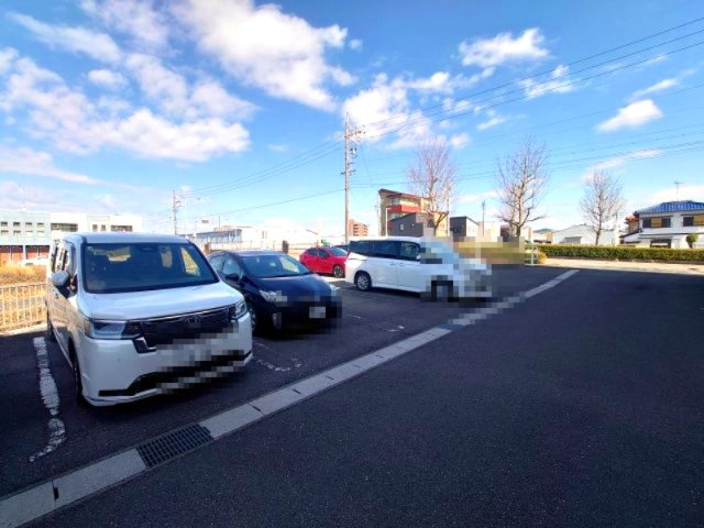 グレイス SEの駐車場
