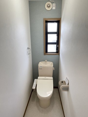 【トイレ】 | 川西市南野坂２丁目中古戸建 | 2階トイレです