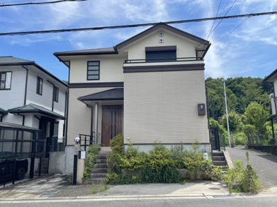 【外観】 | 川西市南野坂２丁目中古戸建 | お車2台駐車可能（車種によります）