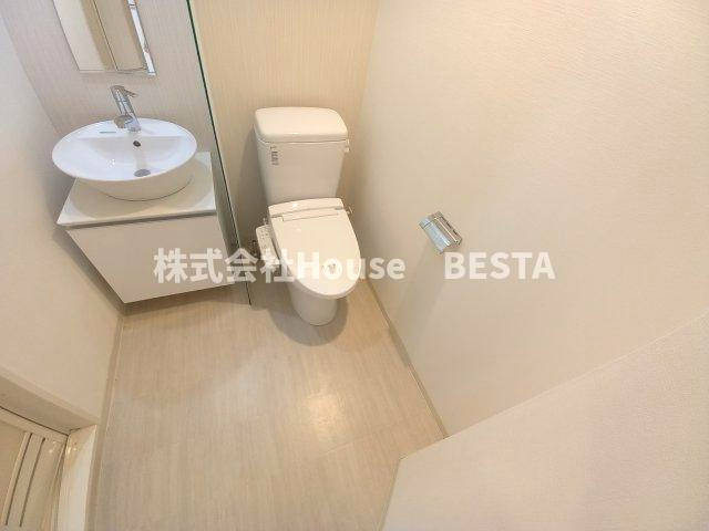 S-RESIDENCE神戸磯上通のトイレ