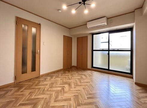 大阪市中央区上汐２丁目の賃貸マンションの居間・リビング
