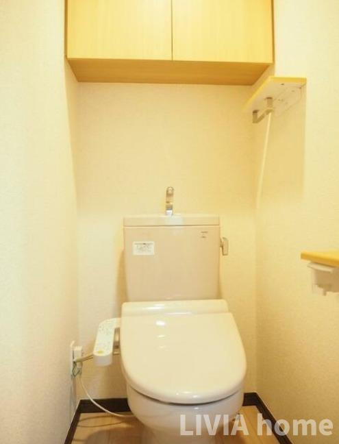 渋谷区神宮前２丁目の賃貸マンションのトイレ