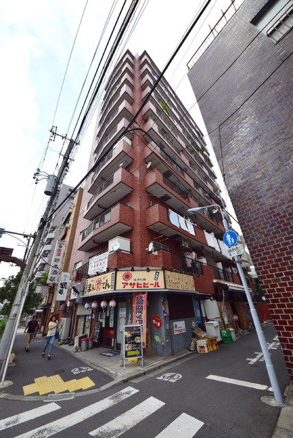 モナークマンション根岸の外観