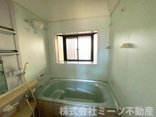 東大阪市昭和町　中古戸建の浴室