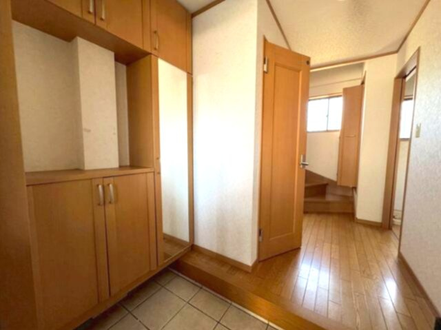 昭和町　中古戸建の玄関
